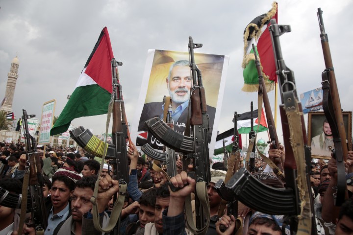 이란 보복 초읽기…미국 군함 급파·각국 대피령이란