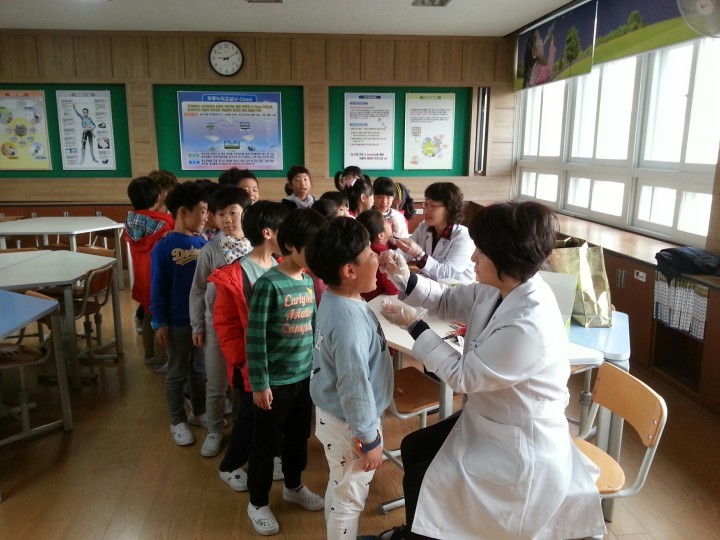 창녕군 보건소“충치예방을 위한 불소도포 실시”