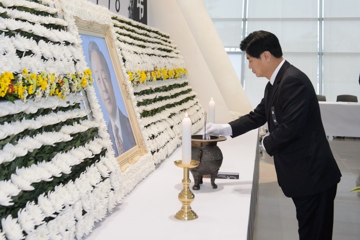 이춘희 세종시장, 故 김영삼 前 대통령 조문