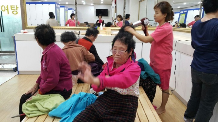 부안군자원봉사센터, 어르신 사랑나눔 목욕봉사