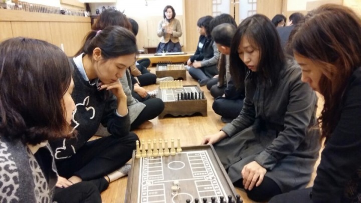 충남교육청, 학부모지원 업무담당자 전통놀이 연수 가져