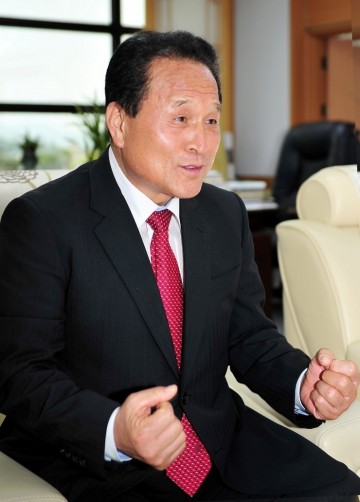 군위군 김영만 군수, 자유한국당 공천티켓 거머줘 