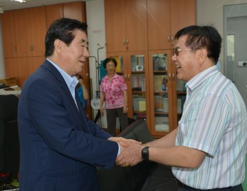 충남도의회 윤석우 의장, 추석맞이 사회복지시설 위문 ‘훈훈’