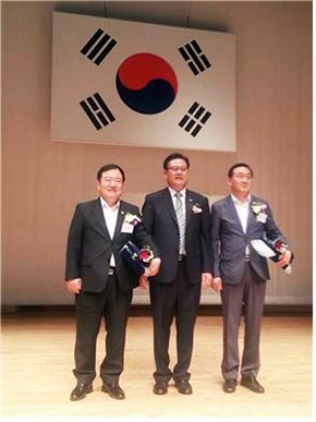 대전시의회 박희진·김경시 의원, 발달장애인 권익 신장과 복지증진 공로로 감사패 받아!