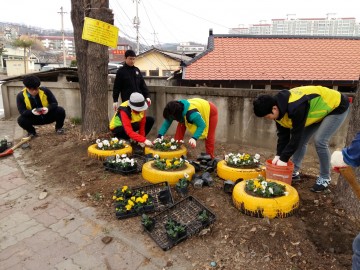 영주 상망동 주민자치위원과 함께 꽃향기 폴폴
