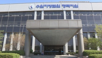 모텔 투숙객 방 침입해 성범죄 저지른 한 자치단체 前시의장