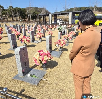 충북남부보훈지청, 서해수호 영웅 55용사 묘역 참배 