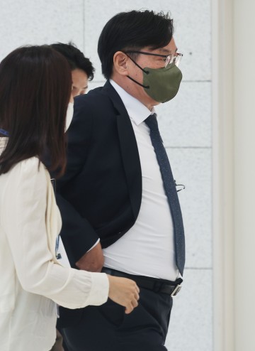 이화영 "변호인 해임 내 의사 아냐" vs 아내 "정신차려야"