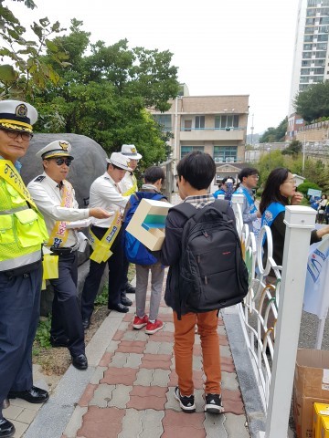 보령경찰서,대관초등학교 어린이 교통안전 캠페인 실시!!
