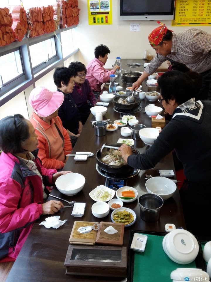 심곡3동, 혼자 계신 어르신 모시고 행복잔치 열어
