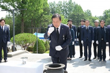 최민호 세종시장, 순국선열과 호국영령을 기억하며