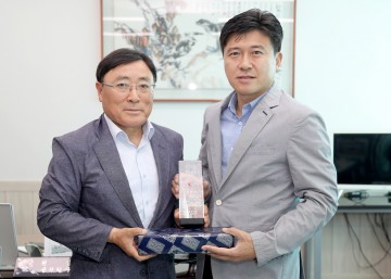 대전시의회 김종천 의원, 한밭대학교 총동문회 공로패 받아!