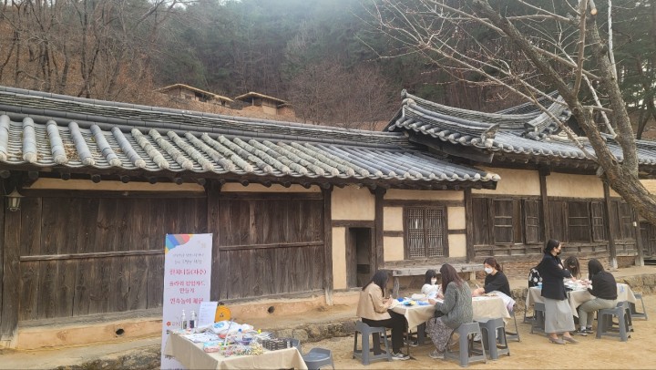 봄향기 흐르는 안동 월영교·민속촌에체험놀이와 버스킹 공연 열려, “봄 나들이 가보자”
