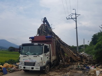 현풍면 새마을지도자 협의회, 영농 폐비닐 모으기 행사 