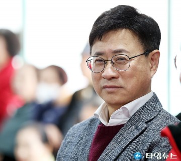 이은권 선거사무소 개소식에 참석한 이동한 중구청장 권한대행
