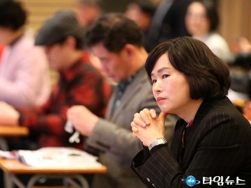 김영희 동구의회 의원, 국민의힘 PPAT 준비…시험 전 자리서 대기