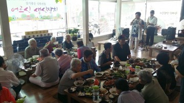 대전 대덕구 신탄진동복지만두레, 홀몸 어르신 생신상 차려드려 나눔 실천