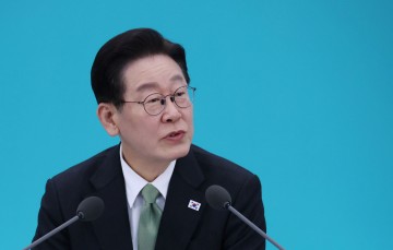 이재명 대통령 "다주택 공직자 승진 배제설 사실무근… 매각 강요 안 해"