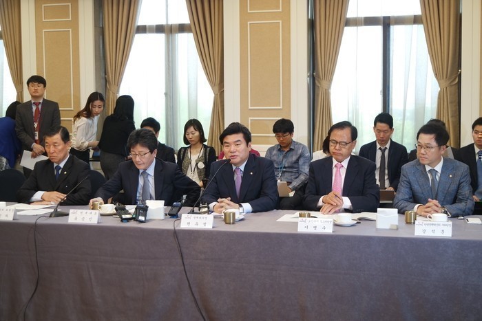 원유철 정책위의장, 메르스 및 탄저균 배달사고 관련 방역체계 재정비 및 강력 대응 촉구