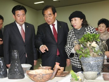 청주시주민자치프로그램 작품전시회 열려