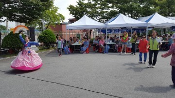 지역사회가 함께 선사한 사랑의 경로잔치
