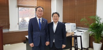 장세용 구미시장,  청와대 황덕순 일자리수석 ․ 강기정 정무수석 방문