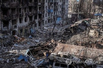 "야만인 달래다 결국"…러, 美지원 끊긴 우크라 난타 들어갔다