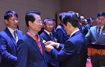 2017년 8월말 퇴직교원 훈포장 전수식 개최