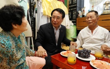 한현택 동구청장, 제72주년 광복절 앞두고 독립유공자 유족 위문