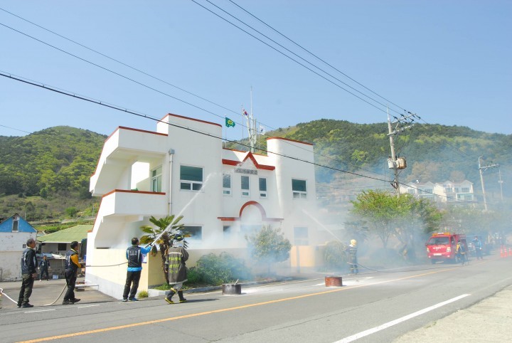“ 난생 처음 소방훈련에 뜨거운 관심 ” 한산면 자체 화재대비 소방훈련 실시