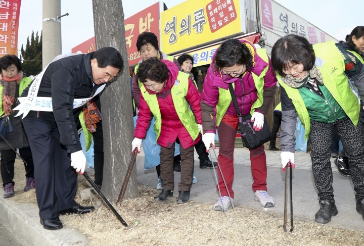 박수범 대덕구청장, 설맞이 내 직장 내가 청소하기 운동 펼쳐