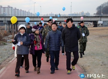 권선택 시장·김경훈 의장, 시민과 대화하며 걷기!
