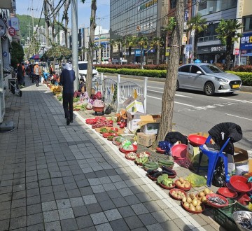 여수시, 교동시장 주변 노점 한방향 배치
