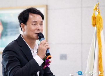 여성기업 우수제품 전시회 및 바자회 참석한 이상래 대전시의회 의장