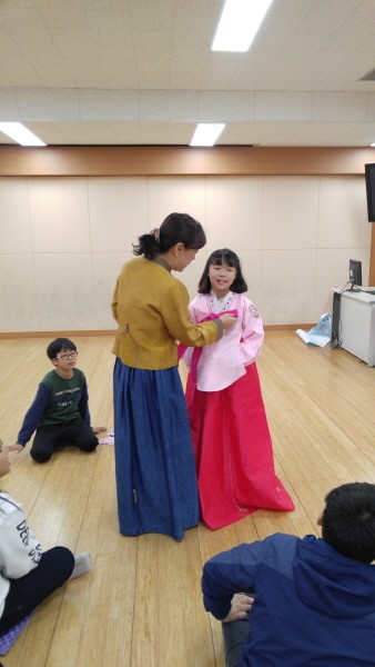 천안부성초등학교, 전통예절교육으로 충․ 효. 예 실천