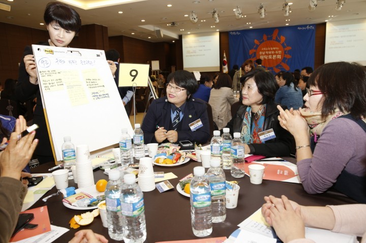김지철 충남교육감, 학부모 도민 원탁토론 450여명 만나 즉문즉답 현장소통