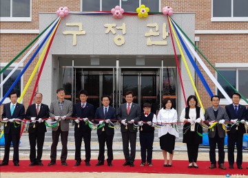 충북도의회 위원장, 진천 구정초등학교 다목적교실 준공식 참석