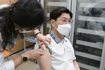 이춘희 세종시장, 코로나19 예방접종 완료!