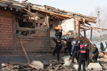 [속보] 국방부 "오폭 사고 부상자 민간인 15명, 군인 14명"