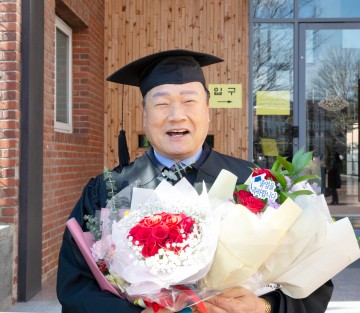 장학금을 장학금으로 기부한 70대 만학도의 선행‘눈길’