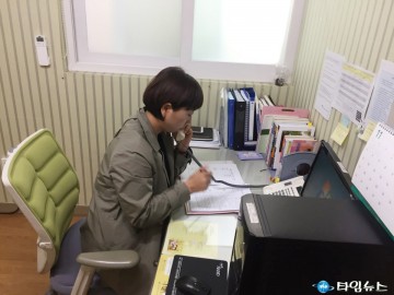 전화상담으로 코로나19 심리방역 실시하는 안동시건강가정지원센터