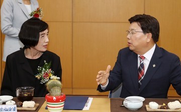 권선택 대전시장, 피우진 국가보훈처장 면담