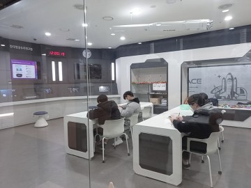 순천만잡월드 우주체험관, 미래 우주인을 꿈꾸는 청소년들의 체험 예약 인기