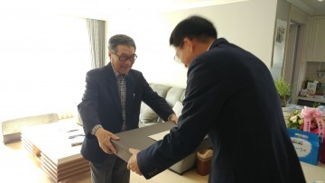 충북남부보훈지청, 추석 맞아 생존 애국지사 위문