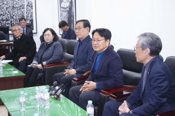 강기정 광주시장-오월단체, 비상시국 긴급 간담회