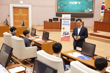 대전시의회 청소년 의회교실…산서초 학생 민주주의 배운 하루