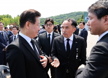 더불어민주당 ,권칠승 , 여당 천안함장 비판 윤리위 제소…"이재명 석고대죄해야"