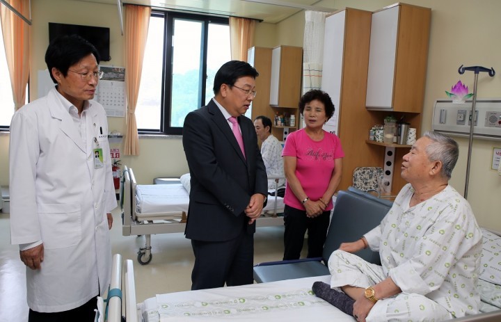 권선택 대전시장, 보훈병원 찾아 국가유공자 위문
