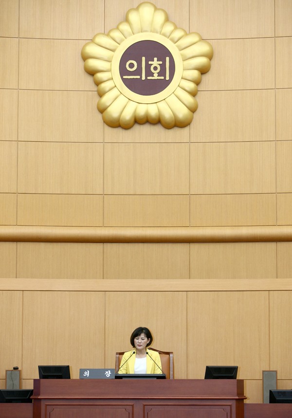 대전시의회, 상징물 한글 ‘의회’로 교체