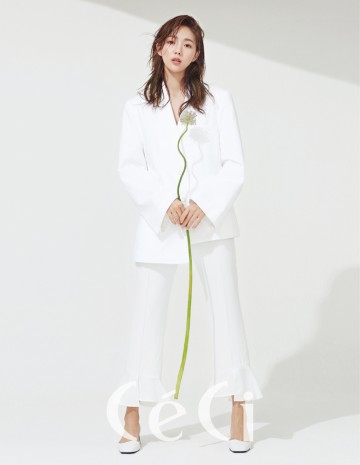 채수빈, 싱그러운 화이트 화보로 근황 공개 